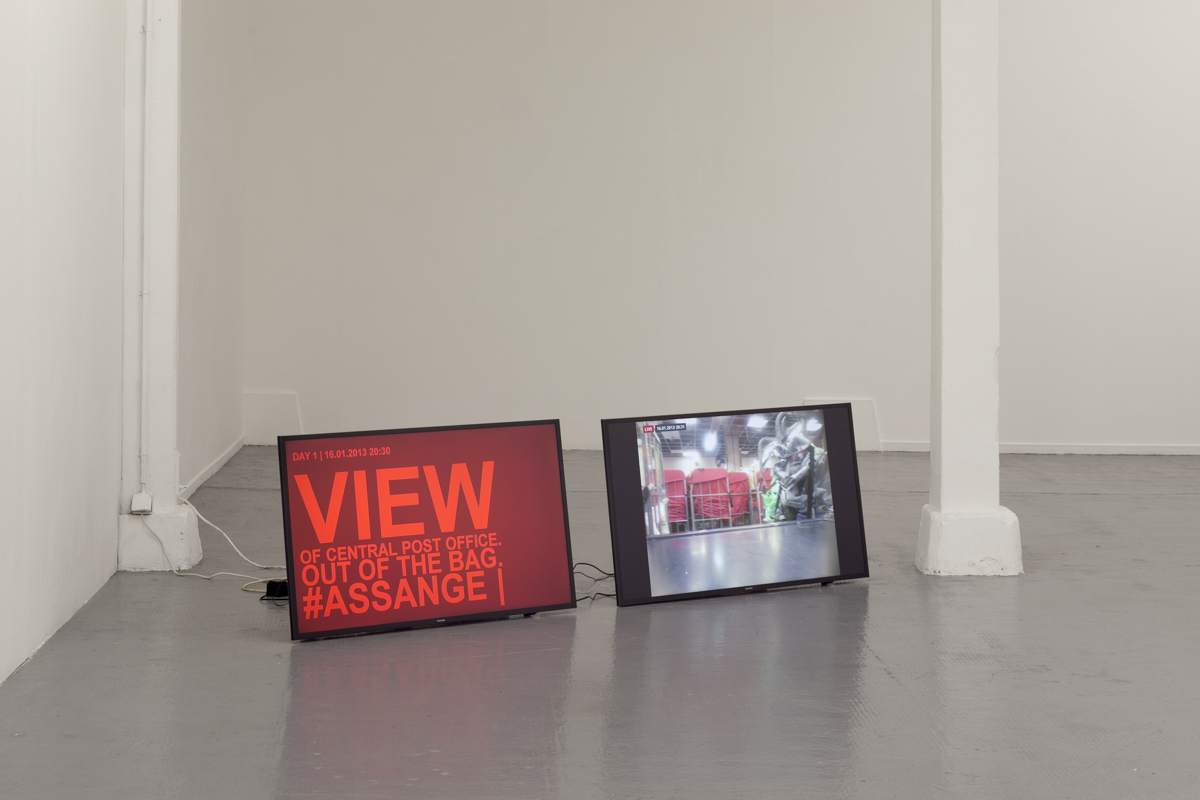 !Mediengruppe Bitnik, Delivery for Mr. Assange, 2013-14. Photo : Philippe Piron